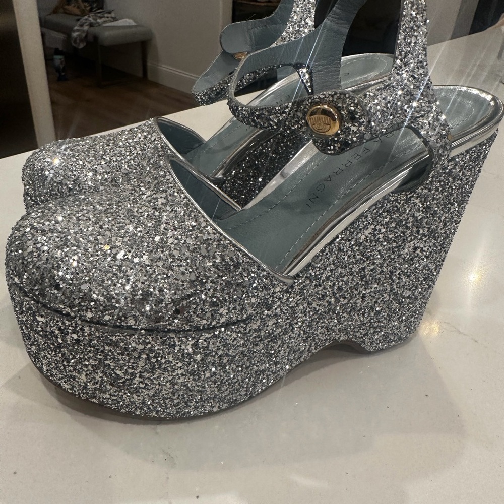 Chara Ferragni Silver Sparkle Platform Shoes
MJ wedge - Picture 2 of 6